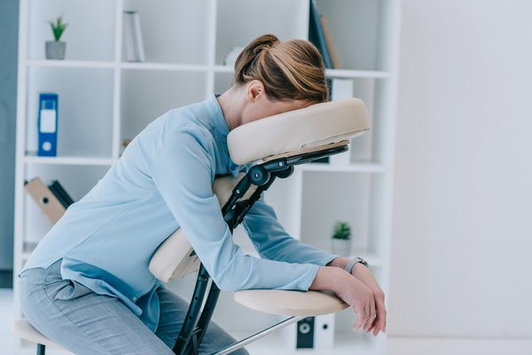 Découvrez les bienfaits du massage assis en entreprise